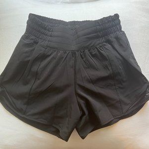 Lululemon - Hotty Hot - High Rise -”4 -  Size 0 Black